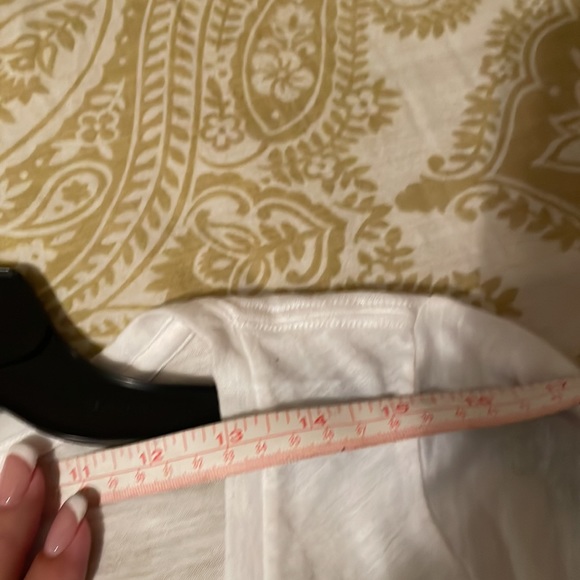 Two Pink tee shirts - Picture 4 of 6